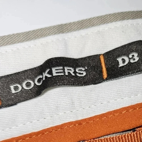 DOCKERS Khakis - Picture 4 of 5